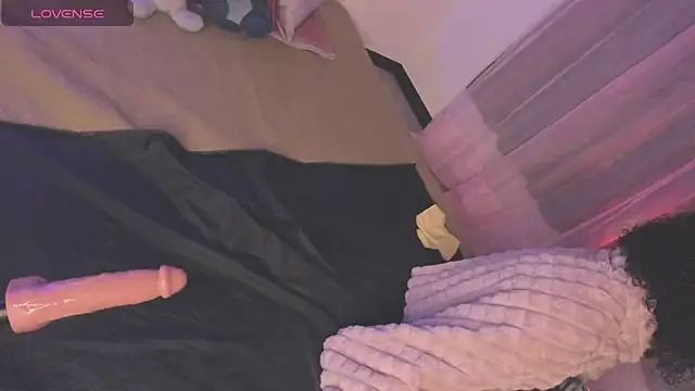 V-nus online show from 04-06-26, 04:46