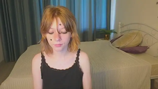 Snapshot of MollySally chatting on 07-23-26, 04:21 MollySally online show from 07-23-26, 04:21