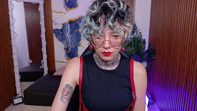 Lyra tay online show from 07-26-26, 01:40