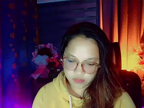 Snapshot of Sweet_coleen chatting on 04-15-26, 03:30 Sweet coleen online show from 04-15-26, 03:30
