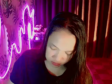 Snapshot of Sweet_coleen chatting on 04-17-26, 03:26 Sweet coleen online show from 04-17-26, 03:26