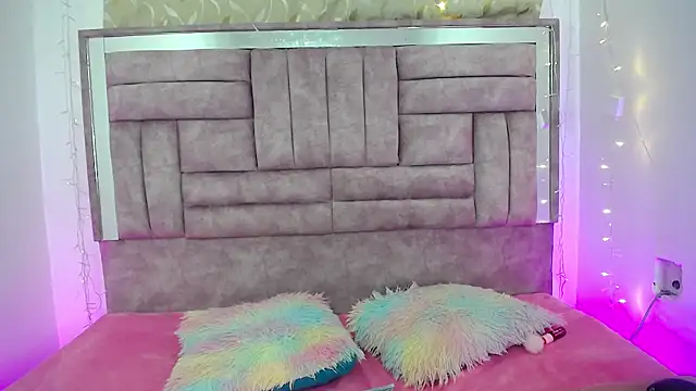 nara kitty online show from 04-21-26, 05:14