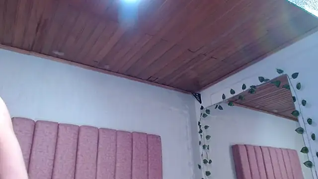 Snapshot of SaraLjordad chatting on 06-27-26, 04:45 SaraLjordad online show from 06-27-26, 04:45
