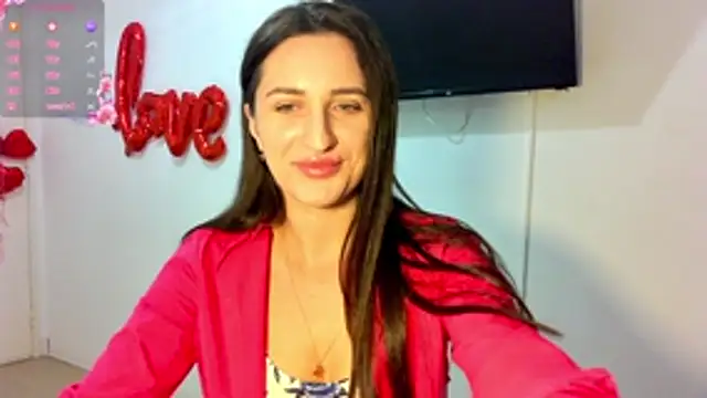 Snapshot of EveLuxe01 chatting on 03-06-26, 07:32 EveLuxe01 online show from 03-06-26, 07:32