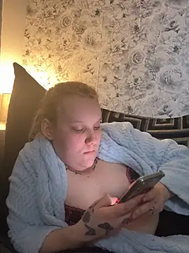 Snapshot of SassieBlondie chatting on 03-03-26, 06:03 SassieBlondie online show from 03-03-26, 06:03