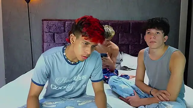 Bryan Santos z online show from 04-20-26, 08:43