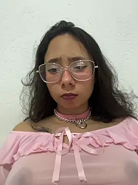 Aliciaa-petite online show from 05-29-26, 03:59