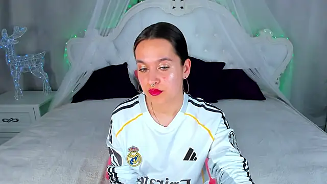 AishaTempt online show from 04-25-26, 01:41