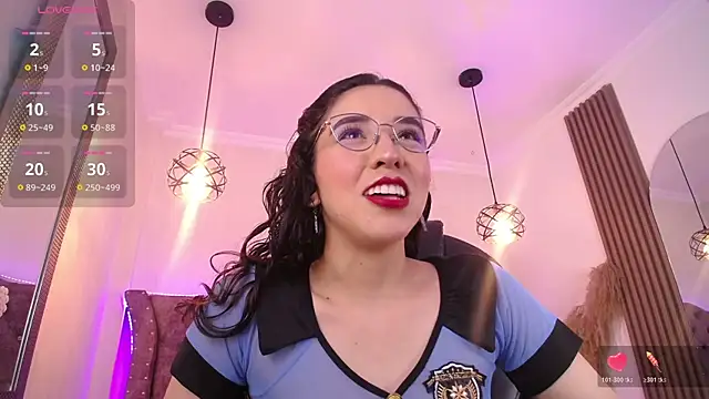Snapshot of Amara_Davis1 chatting on 07-24-26, 04:43 Amara Davis1 online show from 07-24-26, 04:43