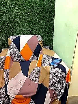 Tinaa baby online show from 04-25-26, 02:58