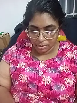 Snapshot of deepika-mallus chatting on 05-18-26, 01:06 deepika-mallus online show from 05-18-26, 01:06