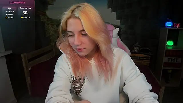 RosaFowler online show from 04-26-26, 08:23