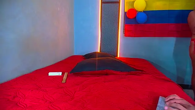 Hornyshow1 online show from 06-14-26, 03:25