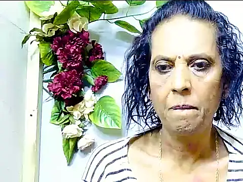 Hot queen58 online show from 06-11-26, 03:48