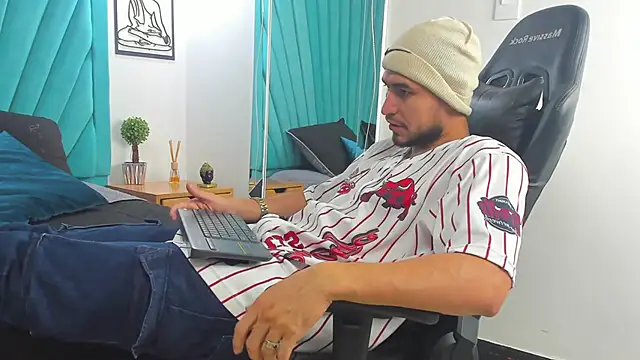 leo carter online show from 03-08-26, 03:49