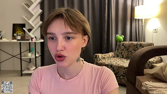 Lolatatee online show from 06-30-26, 07:04