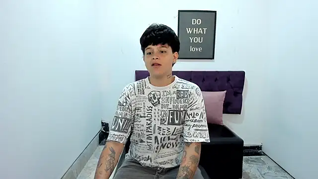 TomBoy Natali online show from 04-18-26, 07:07