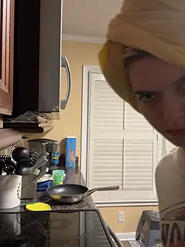 Snapshot of Rainsworld420 chatting on 03-04-26, 01:22 Rainsworld420 online show from 03-04-26, 01:22