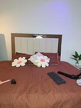 Mia Becket  online show from 03-10-26, 10:20