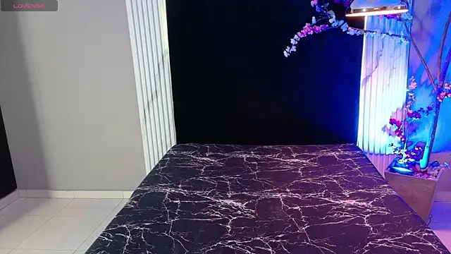 Danteandviolete cr online show from 04-27-26, 11:30