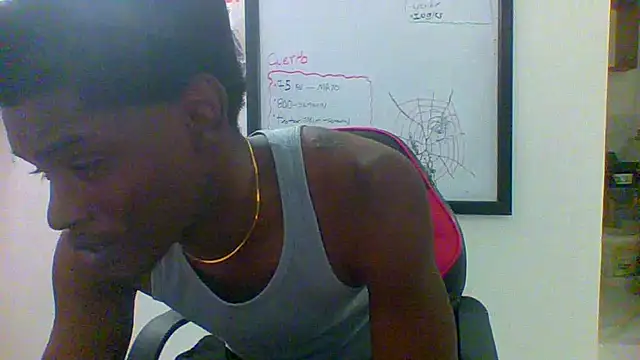 Snapshot of charles_king chatting on 05-11-26, 09:56 charles king online show from 05-11-26, 09:56