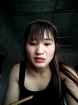 Lilinn  online show from 04-26-26, 04:54