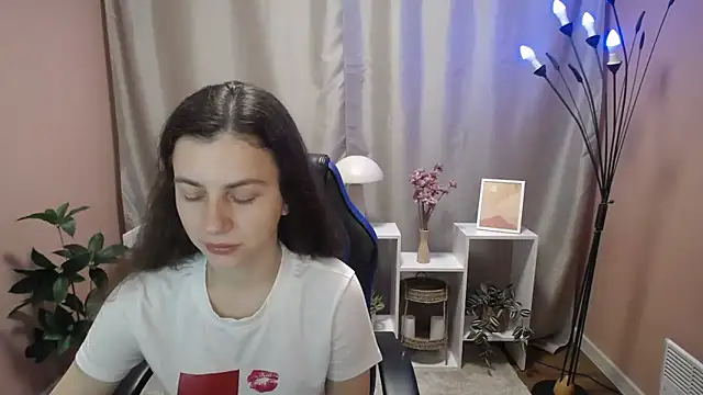 MistyBree online show from 06-04-26, 08:09