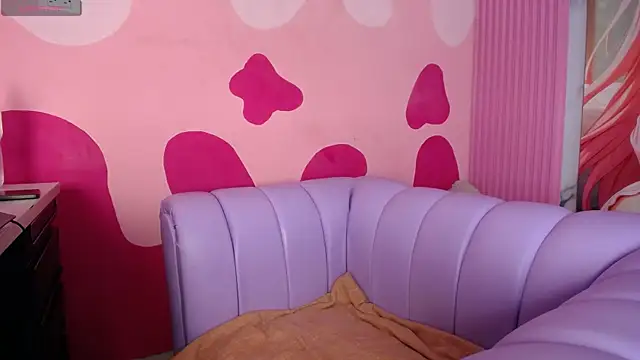 Siena Bouer online show from 04-27-26, 01:03