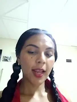 Liss smith online show from 03-06-26, 03:47