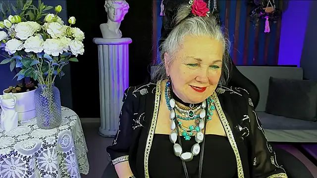 LilaMaharani online show from 04-26-26, 01:20