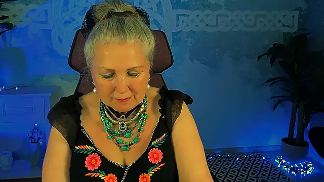 LilaMaharani online show from 05-18-26, 01:06