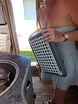 lescoquinsdu40 online show from 04-20-26, 01:03