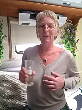 lescoquinsdu40 online show from 05-14-26, 04:14