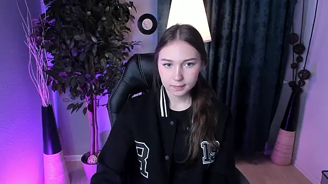 OliviaLang online show from 03-06-26, 11:39