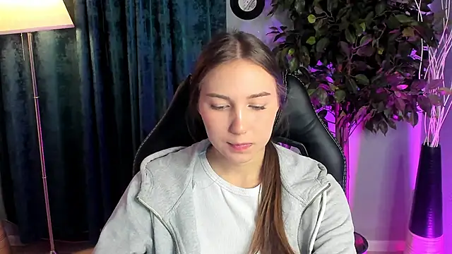 OliviaLang online show from 03-23-26, 11:14