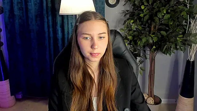 OliviaLang online show from 03-27-26, 11:32