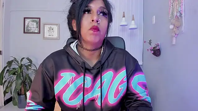 Nahomy Collins  online show from 03-07-26, 07:22