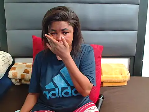 SpicyKittyxxx online show from 04-01-26, 07:42