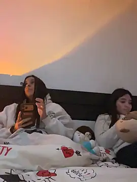 Snapshot of Genblan chatting on 03-13-26, 10:05 Genblan online show from 03-13-26, 10:05