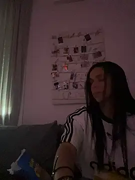 Snapshot of Genblan chatting on 03-21-26, 05:05 Genblan online show from 03-21-26, 05:05