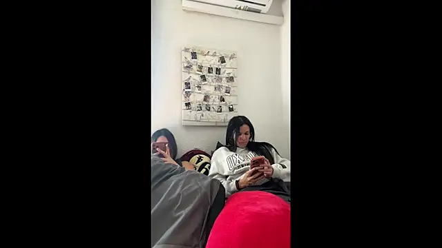 Snapshot of Genblan chatting on 03-30-26, 01:23 Genblan online show from 03-30-26, 01:23