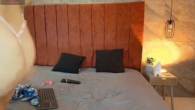 Lauren Rouses online show from 04-11-26, 07:45