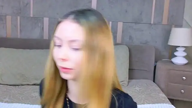 Tessa Cross online show from 03-04-26, 05:46