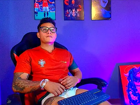 evan greey01 online show from 03-11-26, 06:25