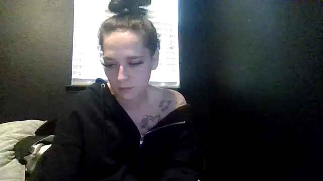 Snapshot of TallHungandCloudy69 chatting on 05-19-26, 01:56 TallHungandCloudy69 online show from 05-19-26, 01:56