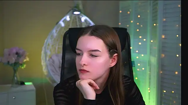 Snapshot of KellieBanshe chatting on 05-11-26, 12:22 KellieBanshe online show from 05-11-26, 12:22