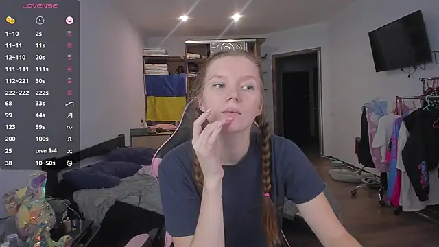 Mary Blu online show from 11-29-25, 10:51