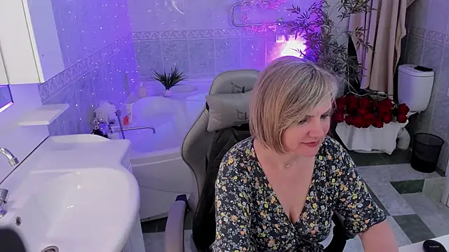 BettyGibsonn online show from 04-24-26, 08:17