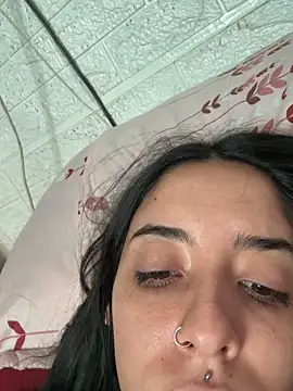 Snapshot of ricausuave chatting on 04-15-26, 07:10 ricausuave online show from 04-15-26, 07:10