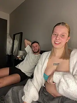 Snapshot of SecretLnkd chatting on 03-05-26, 09:22 SecretLnkd online show from 03-05-26, 09:22